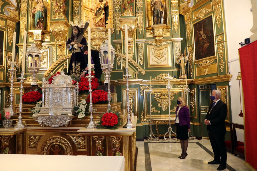 Marbella rinde culto al Nazareno en un Miércoles Santo marcado por la ausencia de salida procesional debido a la pandemia