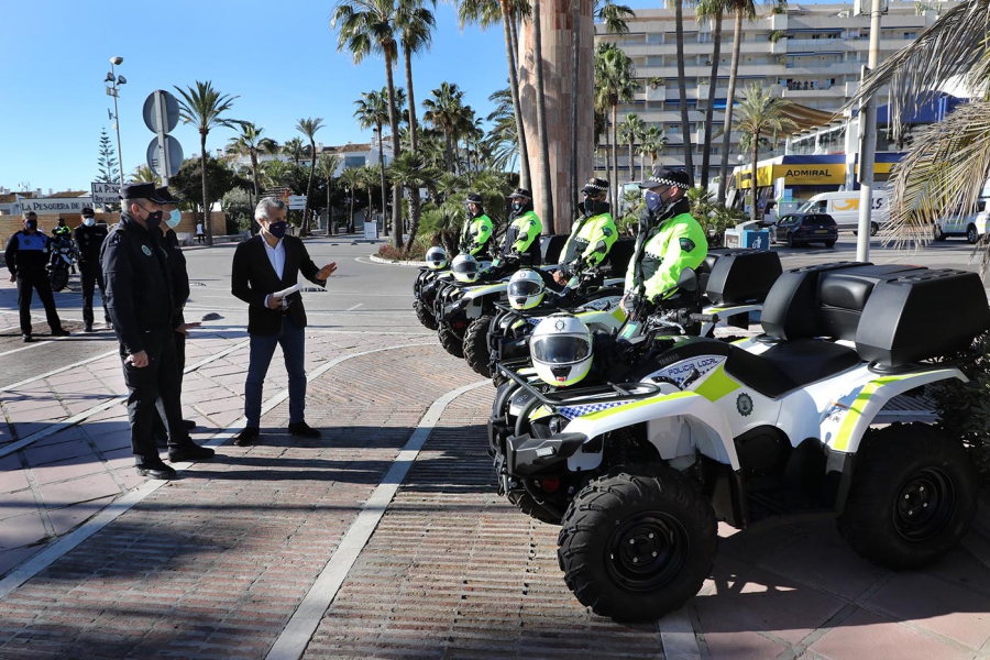 La Policía Local refuerza el dispositivo para frenar el Covid-19 con la incorporación de cuatro vehículos quads destinados a la vigilancia en los paseos marítimos