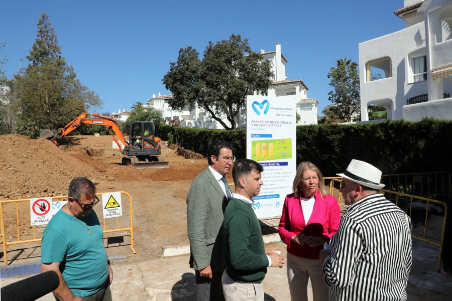 El Ayuntamiento acomete la construcción de un nuevo espacio de ocio saludable con tres pistas de petanca en Las Chapas