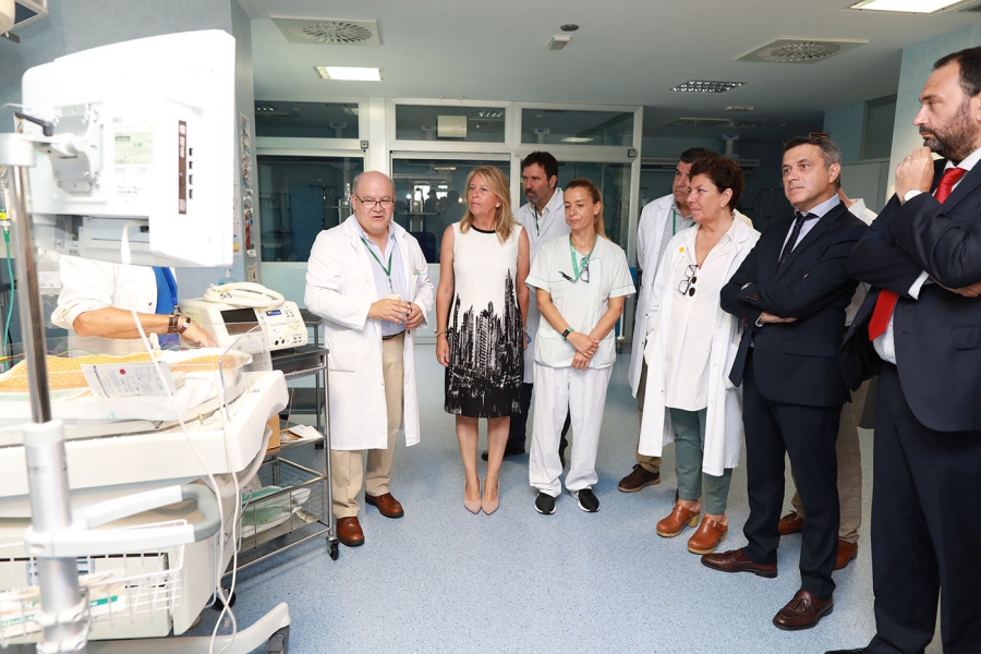 La alcaldesa destaca que “la aplicación de técnicas pioneras convierte al Hospital Costa del Sol en un centro de referencia”