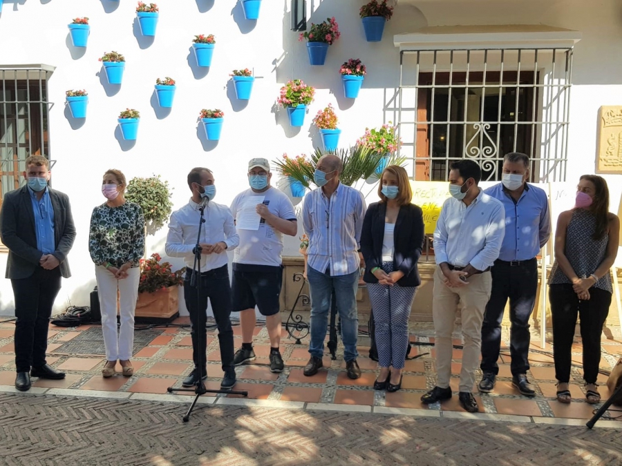 Marbella se suma al Día Mundial de la Salud Mental, que se conmemora el 10 de octubre, con la lectura de un manifiesto reivindicativo y la iluminación en verde de espacios emblemáticos