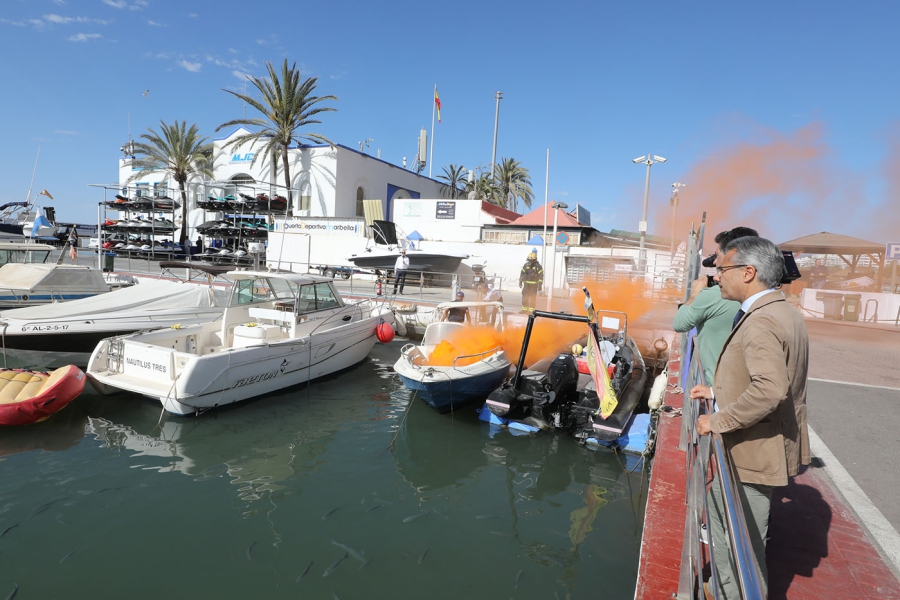 El Ayuntamiento realiza un simulacro de seguridad en el Puerto Deportivo Virgen del Carmen y en la Playa de El Faro con 40 efectivos para mejorar la respuesta ante una emergencia