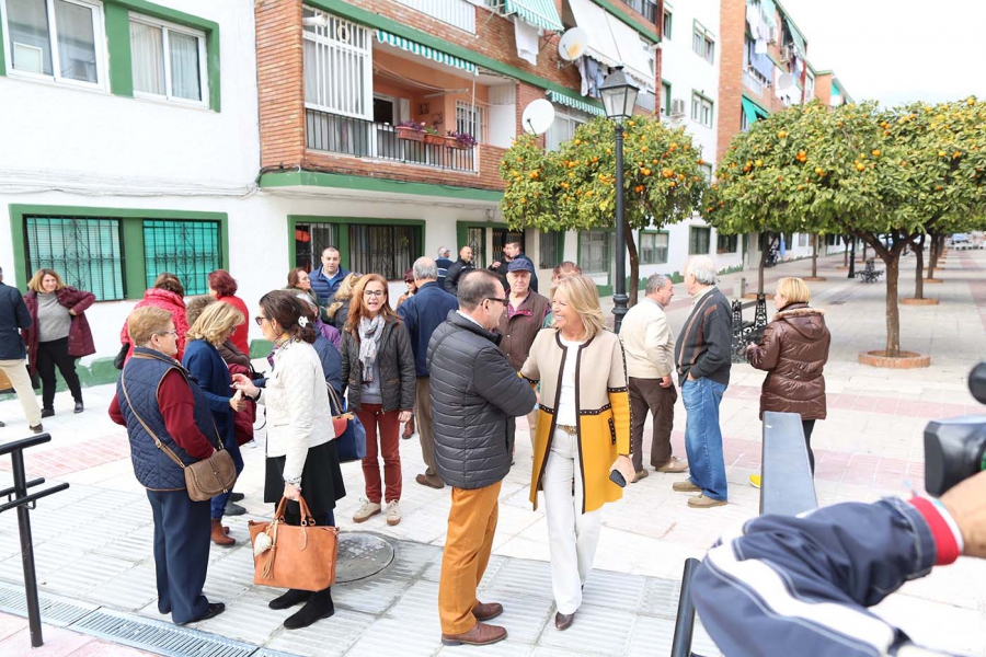 El Ayuntamiento mejora la seguridad y la movilidad peatonal en la calle San Vicente del barrio de Divina Pastora