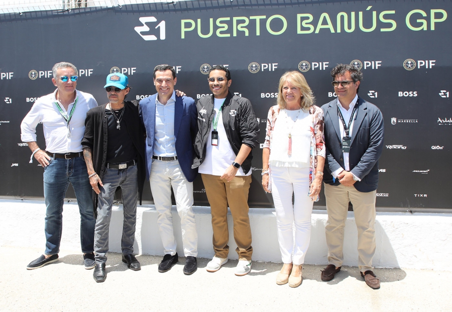Arranca la primera jornada de la Competición E1, la fórmula 1 eléctrica del mar, en medio de un gran ambiente en Puerto Banús