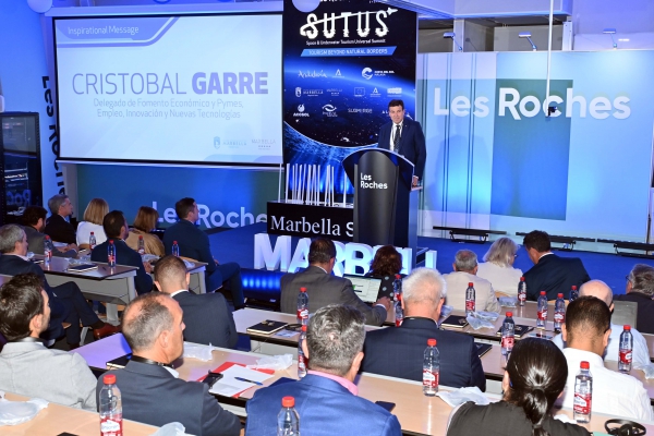 El Ayuntamiento respalda el inicio del congreso SUTUS, que convierte a Marbella en epicentro mundial del turismo espacial y subacuático durante tres jornadas