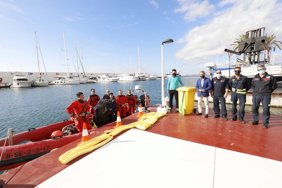 Marbella elabora su primer plan específico de emergencia para responder con la máxima eficacia ante el riesgo de contaminación del litoral y se convierte en uno de los municipios pioneros de Andalucía en impulsarlo