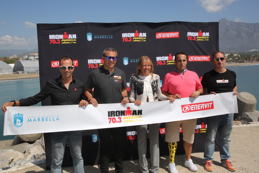 Marbella celebra este domingo su primera edición del Ironman 70.3, “una prueba que reforzará la imagen de la ciudad en el mundo”