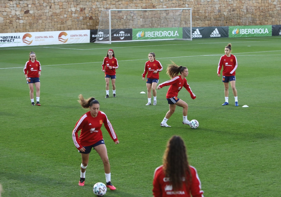 Marbella acoge la primera concentración del año de la selección española femenina de fútbol sub-19