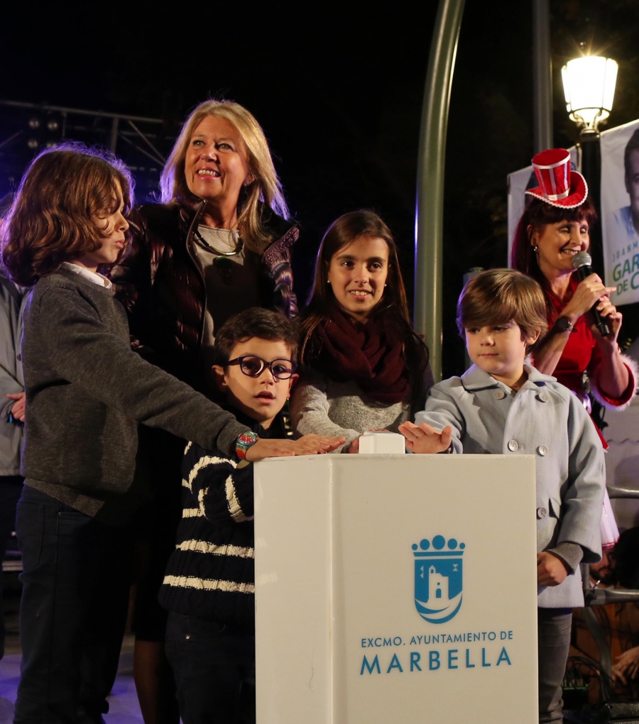Marbella y San Pedro Alcántara dan la bienvenida a su Navidad con el encendido del alumbrado y actos para todos los públicos
