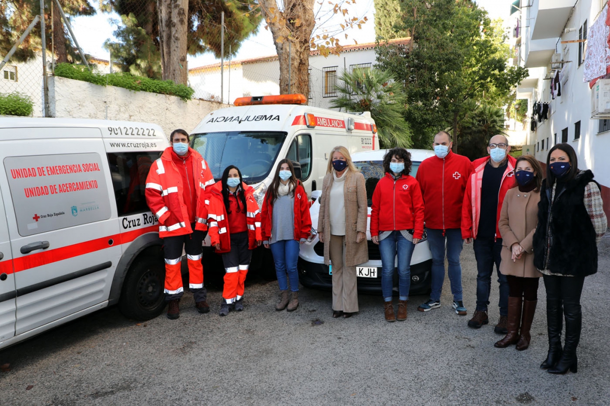 El Ayuntamiento de Marbella y Cruz Roja refuerzan la atención a personas  sin hogar dentro del programa 'Intemperie'