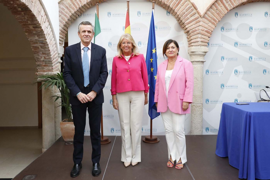 El Ayuntamiento y la UNED dan un paso más en su apuesta por la enseñanza de calidad, que se traducirá en la impartición de seis carreras universitarias en la sede de Marbella a partir de 2023