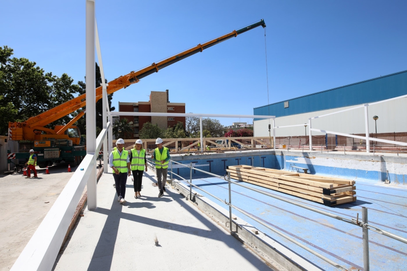 Las obras de rehabilitación energética y modernización de la piscina municipal Salduba se encuentran al 60 por ciento de ejecución y está previsto que la instalación entre en funcionamiento este verano