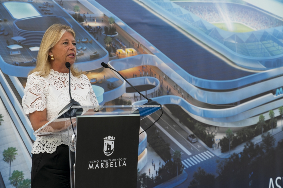 La alcaldesa destaca el potencial de la ciudad como destino de inversión en la presentación del proyecto del Marbella FC para un nuevo estadio