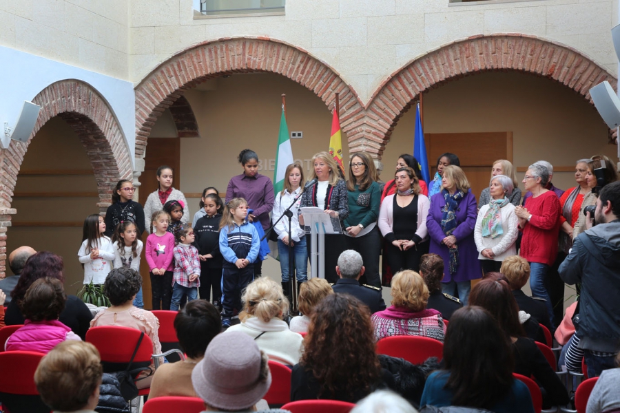 El Ayuntamiento se suma a la celebración del Día Internacional de las Mujeres con la lectura de un manifiesto