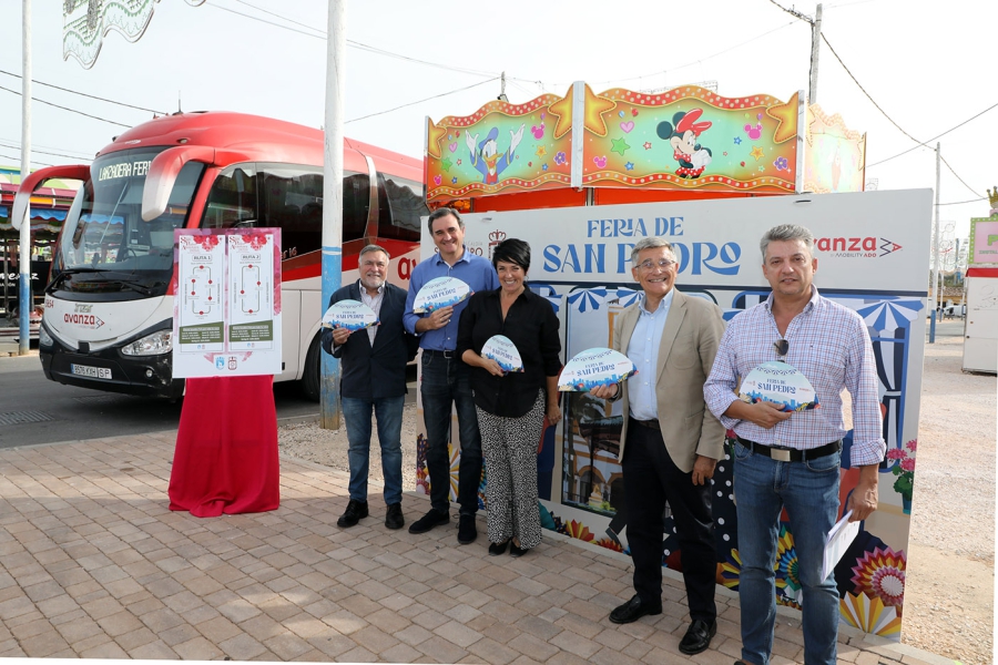 El Ayuntamiento refuerza el servicio de autobús con motivo de la Feria de San Pedro Alcántara y habilita dos lanzaderas que conectan con el recinto de La Caridad