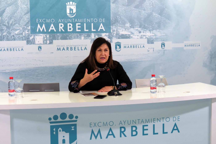 Los escritores Marta Sanz, Vicente Molina Foix y Félix de Azúa acercarán a Marbella esta semana sus bibliotecas personales en un ciclo con motivo del Día del Libro
