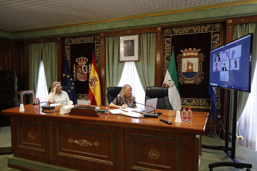La alcaldesa traslada al sector de la construcción el apoyo del Ayuntamiento para contribuir a la reactivación económica de Marbella