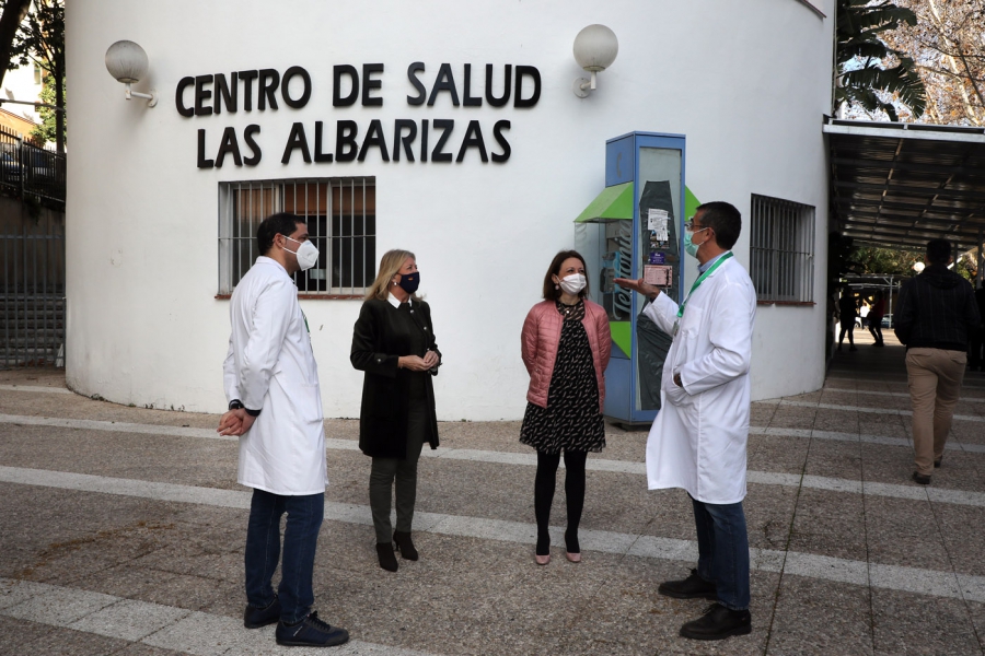 La alcaldesa destaca el compromiso de la Junta de Andalucía en materia sanitaria en Marbella al sumar una inversión de 270.000 euros para la creación de circuitos frente al Covid en el centro de salud Las Albarizas
