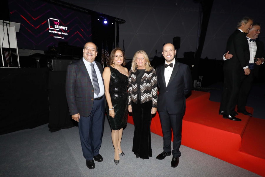 La alcaldesa destaca “la proyección internacional” que supone para Marbella albergar los primeros ‘NY Summit Awards’ celebrados fuera de EEUU y los “valores humanos” de los premiados