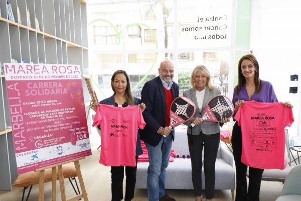 La alcaldesa respalda la nueva edición de la carrera solidaria Marea Rosa de la AECC y pone el acento en la importancia de practicar deporte para prevenir el cáncer