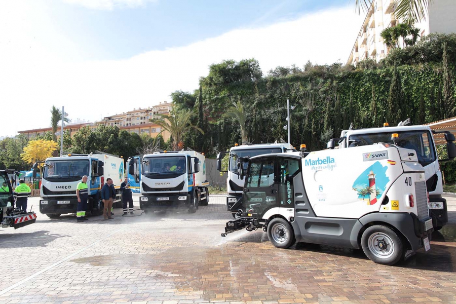 Limpieza incorpora a su flota nueve vehículos de baldeo “para incrementar la operatividad y eficacia del servicio”