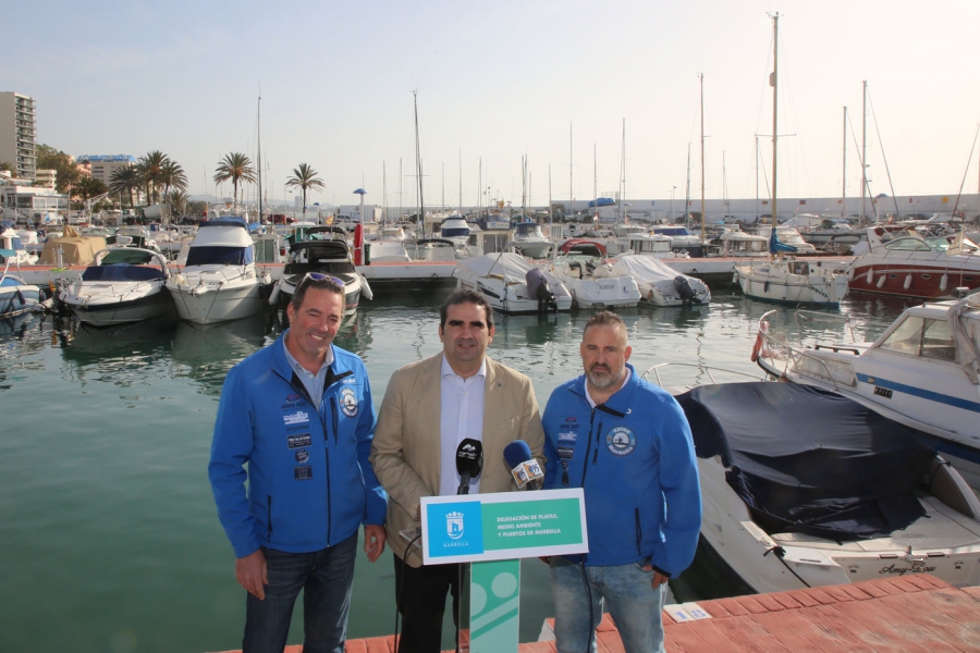El Ayuntamiento cede al Club de Pesca Kayak Marbella un espacio en el Puerto Deportivo para su sede