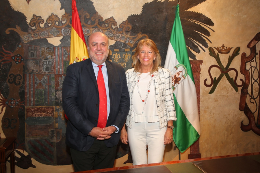 La alcaldesa se reúne con el director general de la Oficina de Alto Comisionado para la Marca España