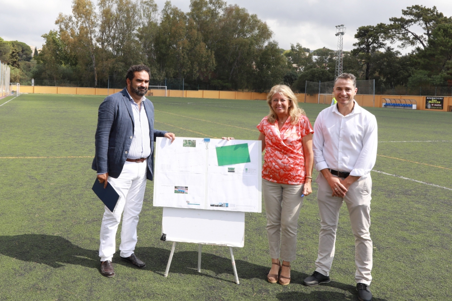 El Ayuntamiento emprende la sustitución del césped artificial y obras de mejora en el Campo de Fútbol 11 del Estadio Santa María de Las Chapas