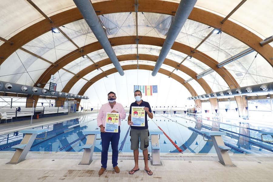 El Ayuntamiento colabora en la campaña de natación de verano organizada por el Club de Watepolo y el CN Marbella