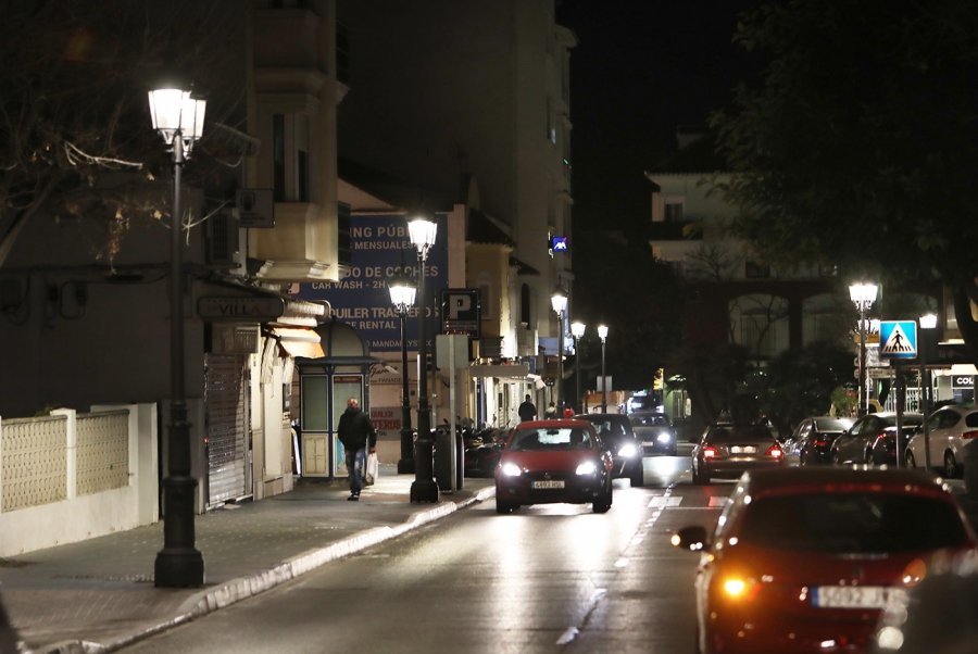 La Tenencia de Alcaldía sustituye más de 200 puntos de luz en San Pedro Alcántara por luminarias led en el marco del Plan de Eficiencia Energética