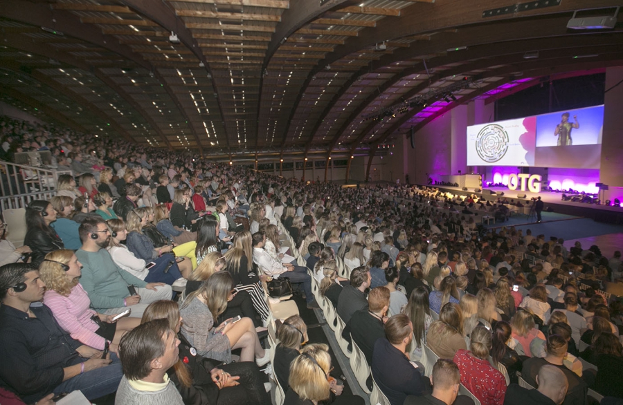 El Palacio de Ferias y Congresos acoge este fin de semana la convención OTG con más de 2.600 participantes