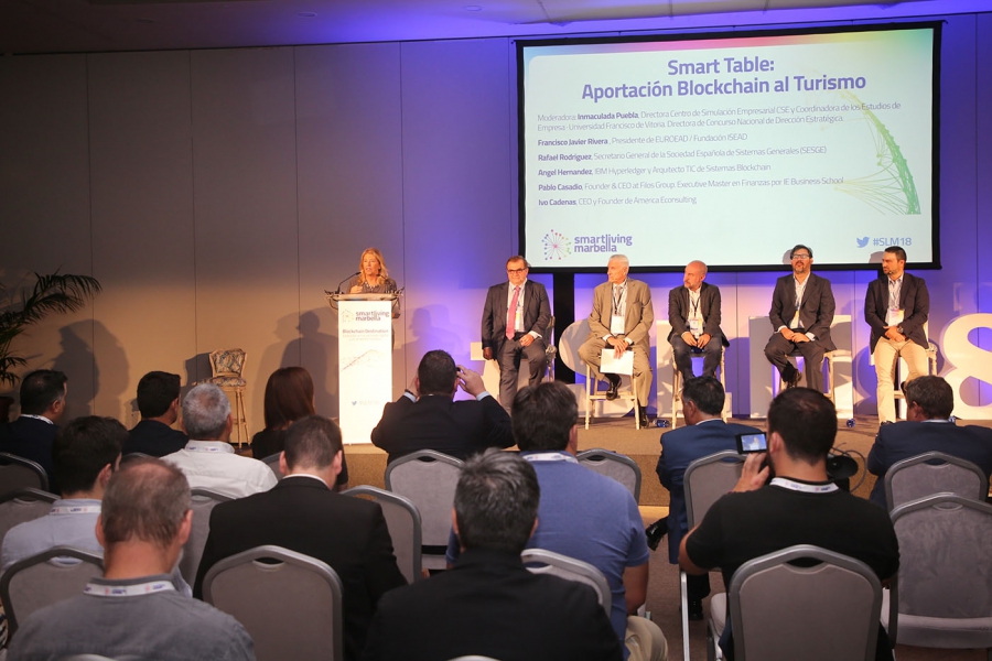La alcaldesa destaca la importancia de que Marbella se convierta nuevamente en punto de referencia de debate en el sector de la innovación con la celebración del IX Congreso 'Smart Living'