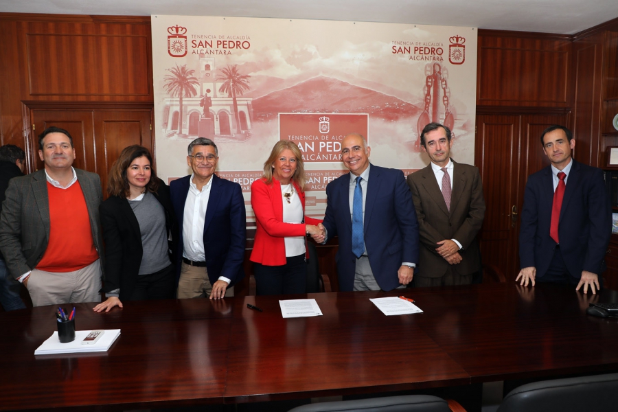 El Ayuntamiento y Endesa firman un convenio que posibilitará la creación de una nueva subestación eléctrica en San Pedro Alcántara
