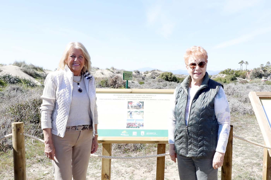 El Ayuntamiento rinde homenaje a la trayectoria de Fernando Piquer “en favor del desarrollo sostenible y de la recuperación de nuestro entorno y de las dunas de Marbella”