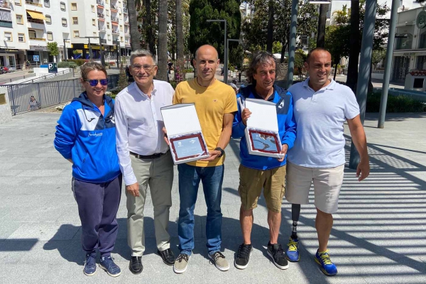 El Ayuntamiento reconoce los últimos éxitos de los deportistas locales Iñaki Armendia y Juan Pedro Medina