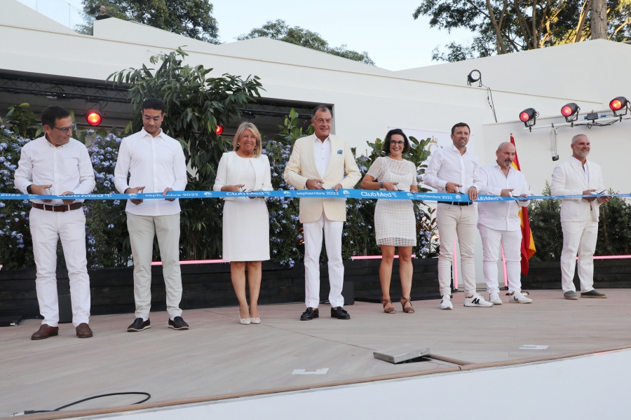 La alcaldesa subraya que la apertura del Club Med Magna Marbella “ha supuesto un atractivo y un aliciente más” para el fortalecimiento de la imagen turística de la ciudad en todo el mundo