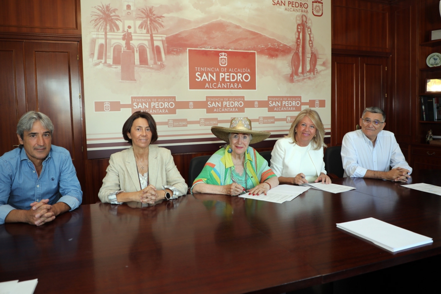 La alcaldesa firma tres convenios de colaboración con Fundatul, Aspandem y Principito, cuya dotación suma más de 170.000 euros, para contribuir a su “gran labor social” y beneficiar a cerca de 2.000 familias