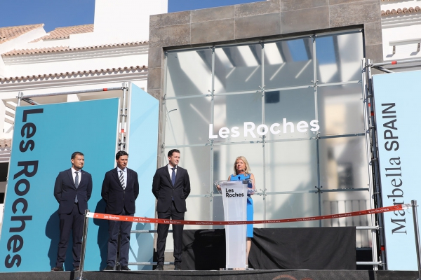 La alcaldesa destaca la apuesta de la escuela de alta dirección hotelera Les Roches “por la excelencia, el talento y la innovación” en la inauguración de su nuevo campus residencial