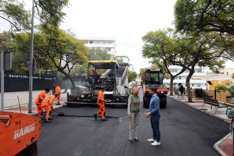 El Ayuntamiento concluye el plan de asfalto en el distrito Este, dentro de unos trabajos que han supuesto la mejora de la seguridad vial en más de 25.000 metros cuadrados