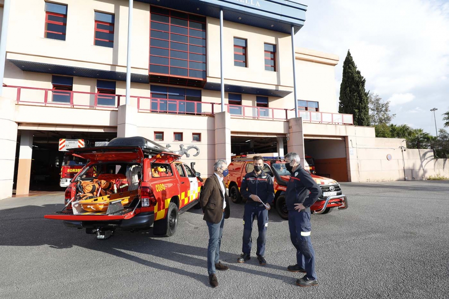 El Cuerpo de Bomberos de Marbella incorpora dos nuevos vehículos de rescate a su parque móvil para seguir mejorando la atención prestada en materia de seguridad