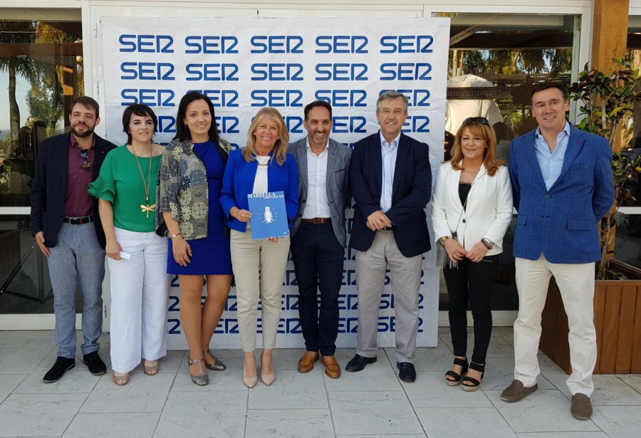 La alcaldesa asiste a la presentación de la publicación sobre turismo residencial de Cadena Ser Marbella