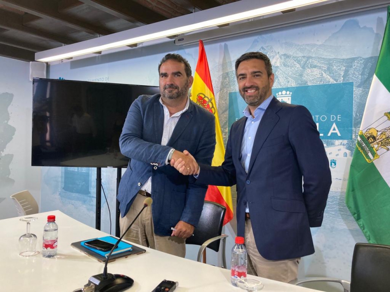 El Ayuntamiento firma un acuerdo con Globalia para facilitar el desplazamiento a los deportistas de ‘Marca Marbella’ y garantizar el alojamiento en los eventos que se celebren en la ciudad
