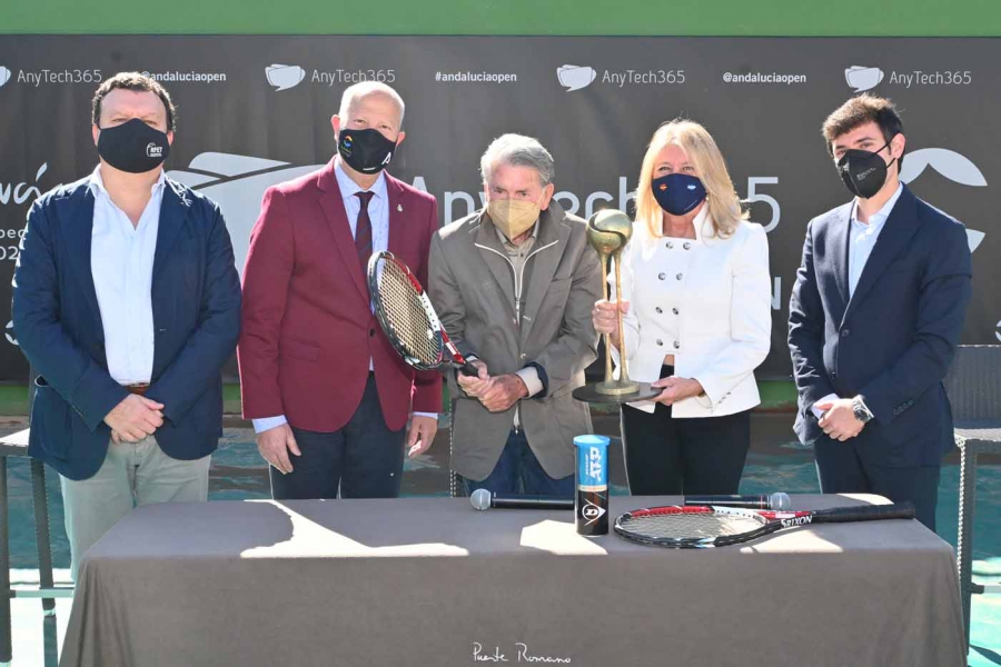 La alcaldesa destaca que Marbella “volverá a ser un ejemplo en la organización de grandes eventos deportivos seguros” con la celebración del Challenger 80 y del AnyTech365 Andalucía Tennis Open