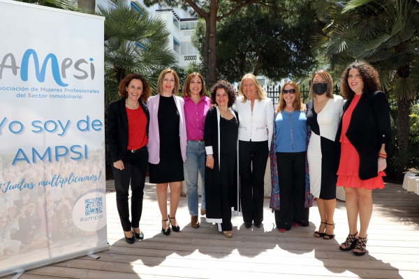 La alcaldesa destaca “el repunte histórico del mercado inmobiliario en la ciudad tras la pandemia” durante la presentación en Marbella de la asociación de mujeres profesionales del sector AMPSI