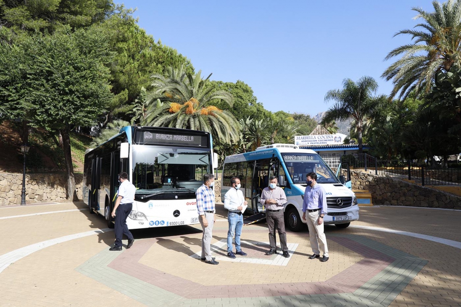El Ayuntamiento refuerza el servicio de transporte público incorporando a la flota dos nuevos autobuses que permitirán reducir en 28.000 kilos las emisiones