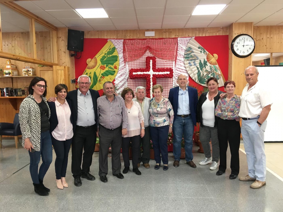 El Centro de Participación Activa de San Pedro Alcántara II presenta su Cruz de Mayo