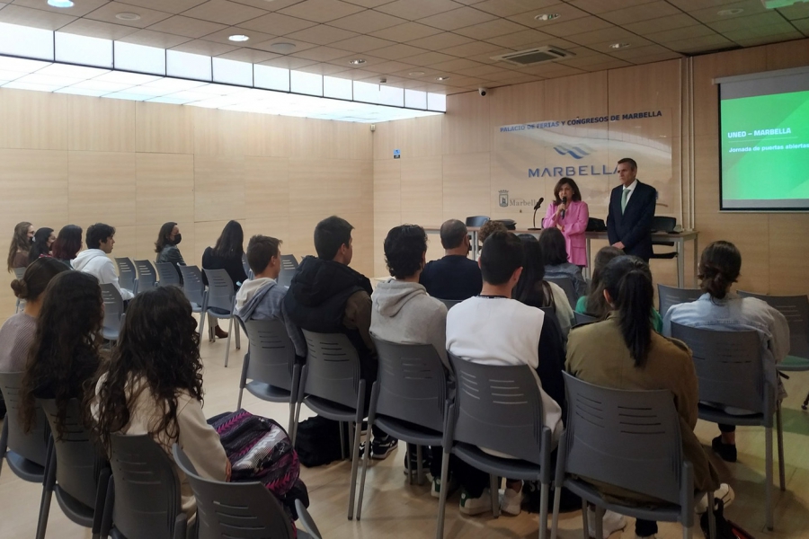 El Palacio de Congresos de Marbella celebra una jornada de puertas abiertas de la UNED