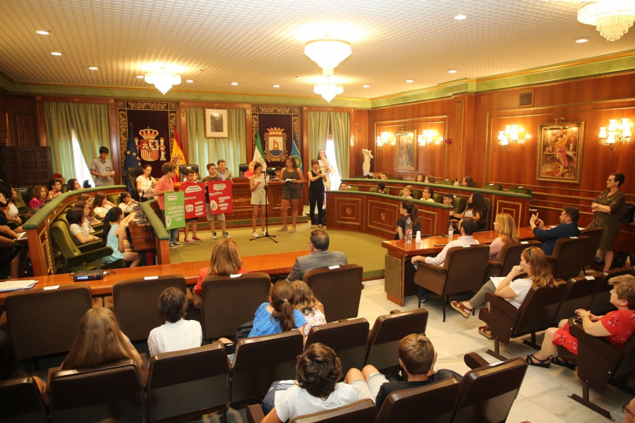 El Pleno del Consejo Municipal de Infancia y Adolescencia cierra su curso presentando partidos simbólicos de defensa de sus intereses en la ciudad
