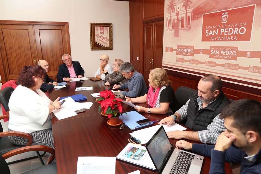 San Pedro Alcántara celebra una nueva ronda de reuniones de las Mesas de Trabajo Territoriales y aprueba la puesta en marcha de ‘La ruta de los pantanos’