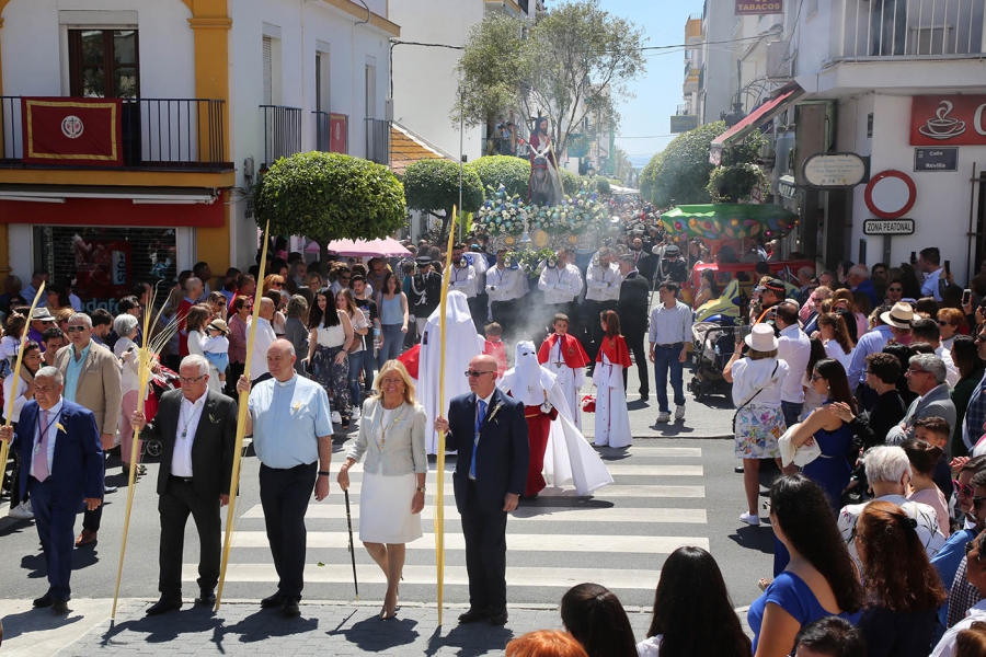 La Semana Santa arranca en el municipio con la tradicional salida de la Pollinica en Nueva Andalucía y San Pedro Alcántara